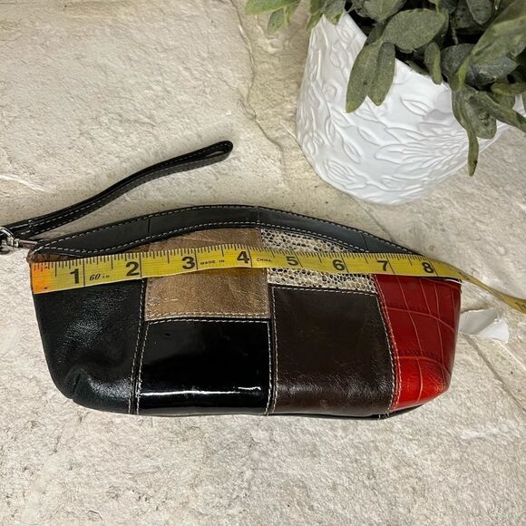 Westport Collection patchwork wristlet - Picture 4 of 4